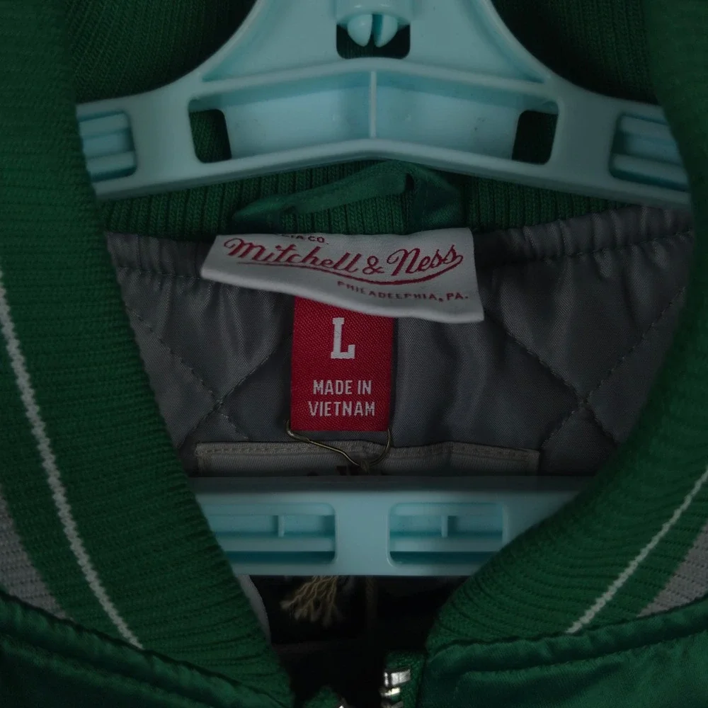 Philadelphia Eagles Mitchell & Ness NFL Large Satin Jacket Green Gray NWT